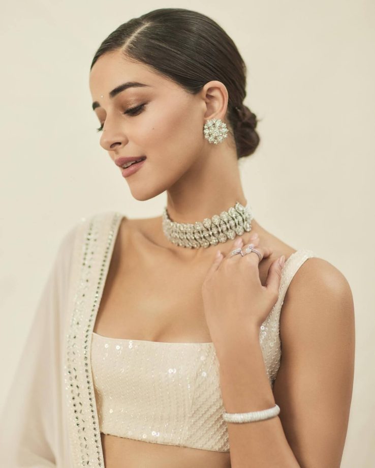 Ananya, Suhana, and Janhvi Serve up some edgy glam in lehenga choli designs [Photos] 856095