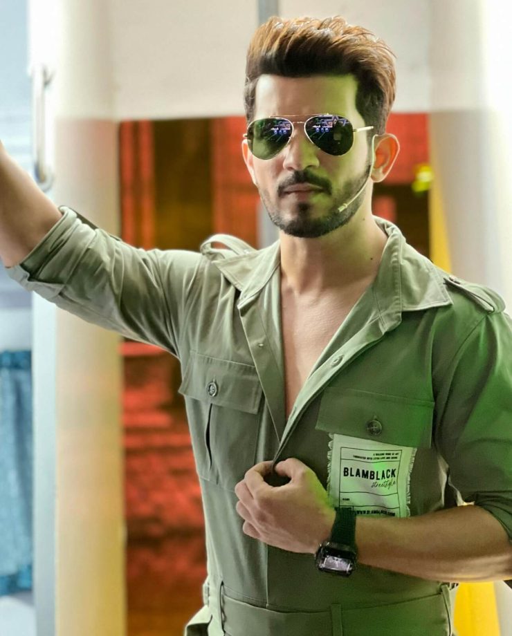 Arjun Bijlani’s swag jumpsuit look: Vogue code for men 849153