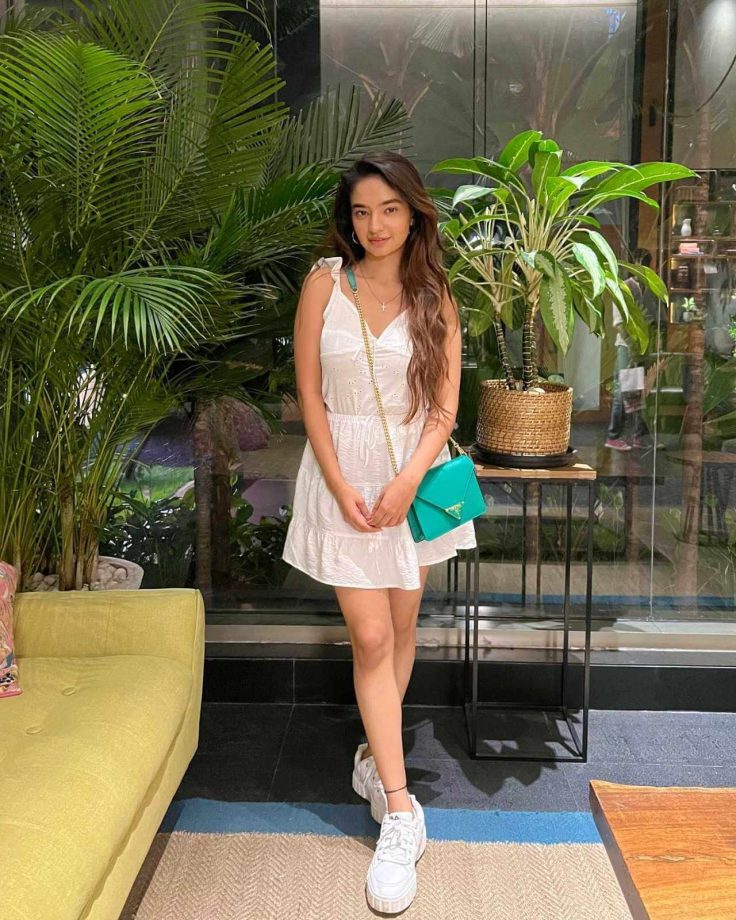 Avneet Kaur VS Anushka Sen VS Jannat Zubair: Who Is Queen Of Hearts In White Mini Dress With Open Hairstyle? 851277