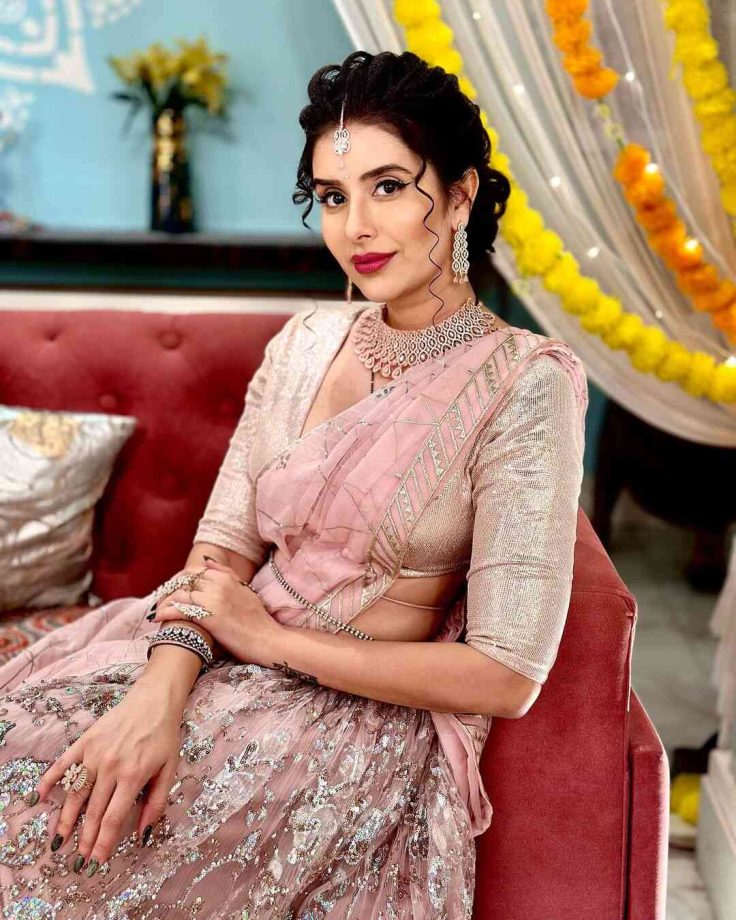 Ayesha Singh And Charu Asopa's Guide To Sparkling Lehengas To Carry Modern-Day Bridal Look 853001