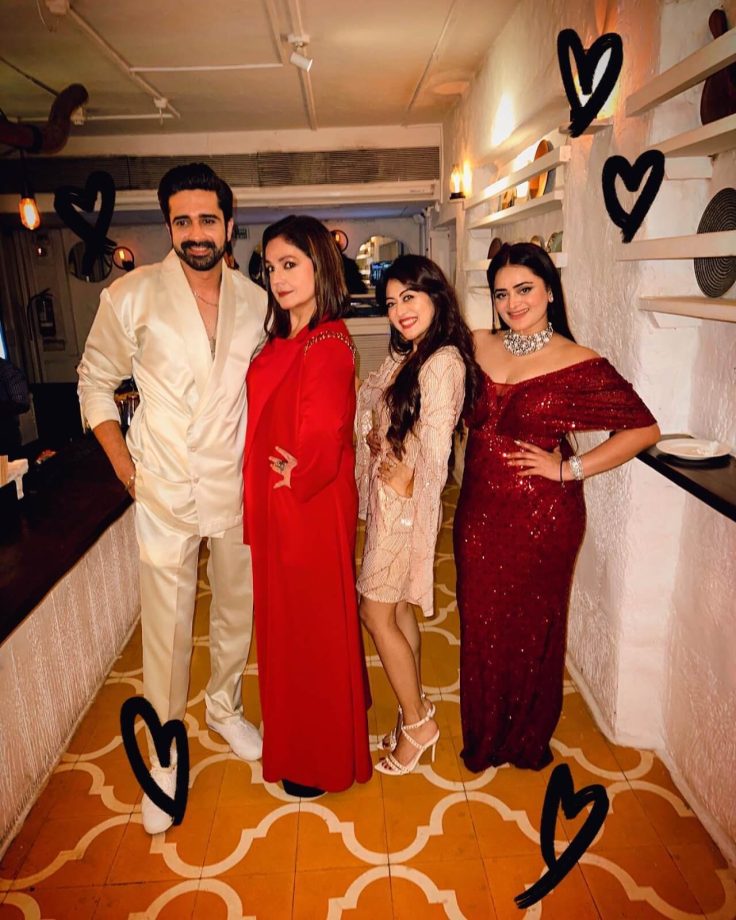 Bigg Boss OTT 2 Reunion: Pooja Bhatt Gets Candid With Avinash Sachdev, Falaq Naazz, And Bebika Dhurve, See Photos 852662