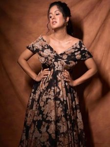 Ishita Dutta’s Off-shoulder Floral Dress Is A Perfect Sunny Day Pick