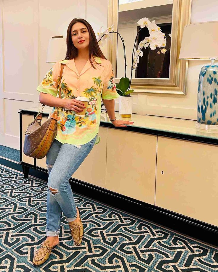 Divyanka Tripathi Looks Pretty In Digital Print Shirt And Ripped Denim 849085