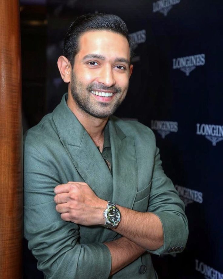 Five Times When Vikrant Massey Impressed us with his charm and style 849061