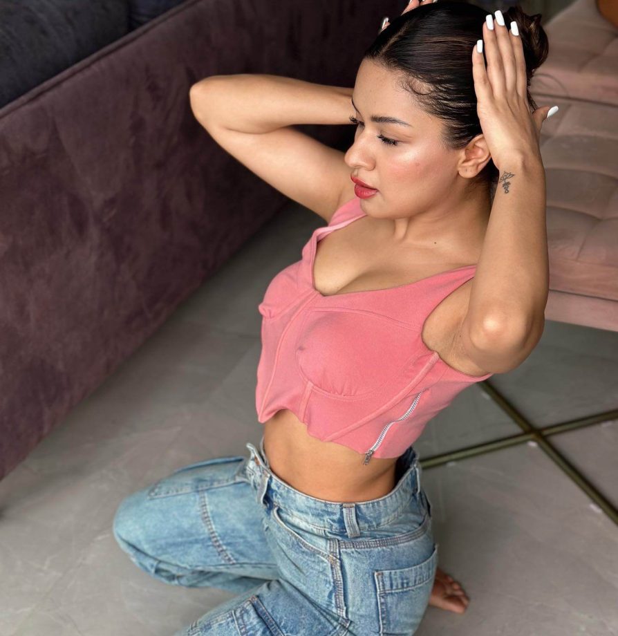 In Photos: Avneet Kaur looks sensuous in pink deep neck bralette and denim jeans 852011