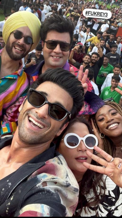 Jugaadu boys and Bholi Punjaban arrived in an open jeep in swag at Delhi for the promotions of Excel Entertainment's Fukrey 3 851258