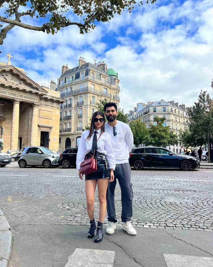 Mouni Roy Kickstarts Birthday Week With Husband Suraj Nambiar In Paris, See Photos 855624