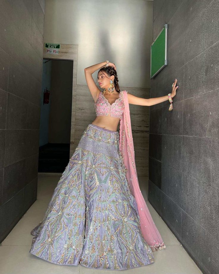 Revamp tradition like Anushka Sen, Avneet Kaur and Jannat Zubair with trendy lehenga blouse designs 856645