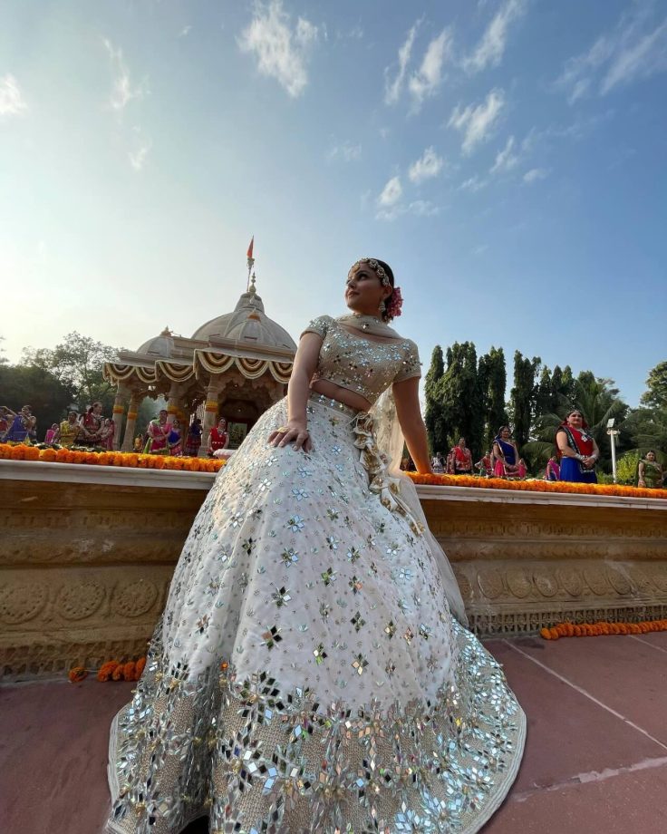 Rubina Dilaik, Tina Dutta and Shivangi Joshi keep ethnic poses on edge in embellished lehenga cholis 851819