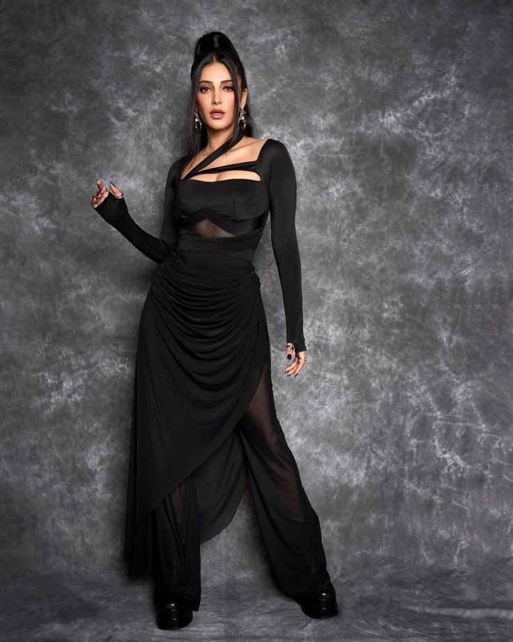 Shruti Haasan And Hansika Motwani Up Glam In Black Gown With Statement Earrings, Take Cues 855639