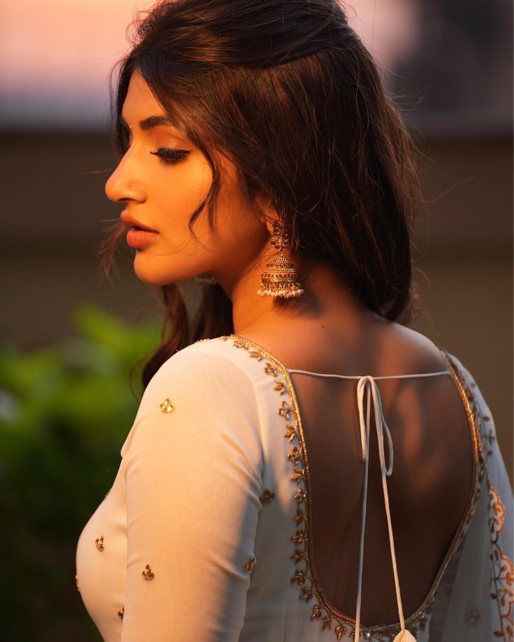 Sreeleela Goes Divine In Silhouette Hour Wearing White Anarkali With Jhumkas, See Photos 851759