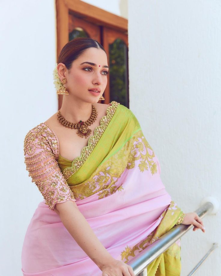 Tailor your traditional blouses like Pooja Hegde, Tamannaah Bhatia and Rakul Preet Singh 852921