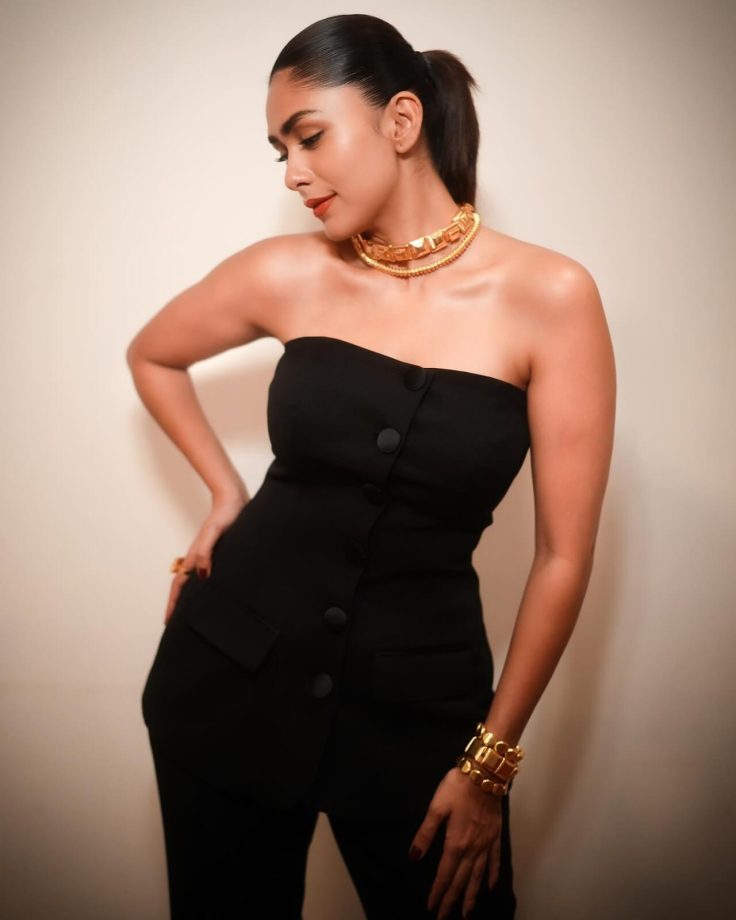 Why so hot? Mrunal Thakur ups glam bar in black off-shoulder co-ords 850002