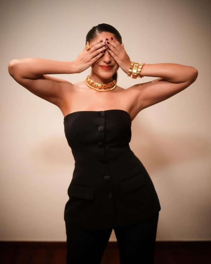 Why so hot? Mrunal Thakur ups glam bar in black off-shoulder co-ords 850003