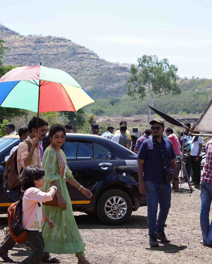 Yukti Kapoor Dazzles In These Pictures From The Set Of Keh Doon Tumhein; Check Here 854210