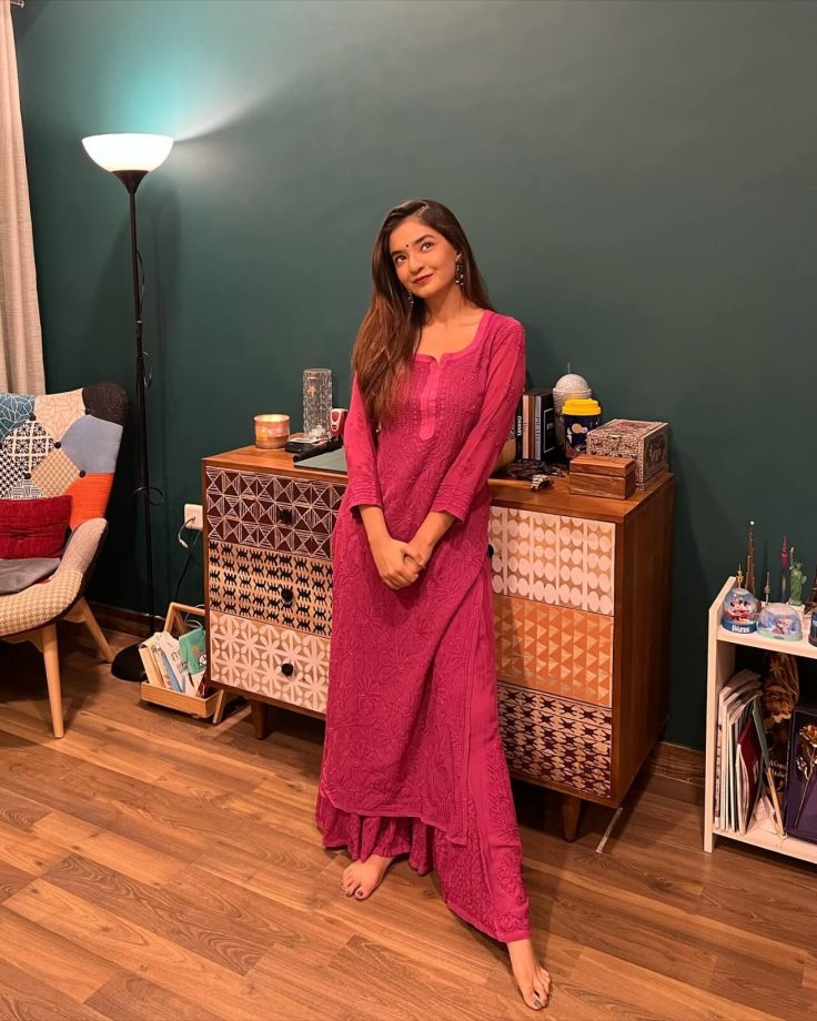 Anushka Sen's Pink Chikankari Sharara Set Is A Perfect Ensemble For Navratri Night, See Photos 860323