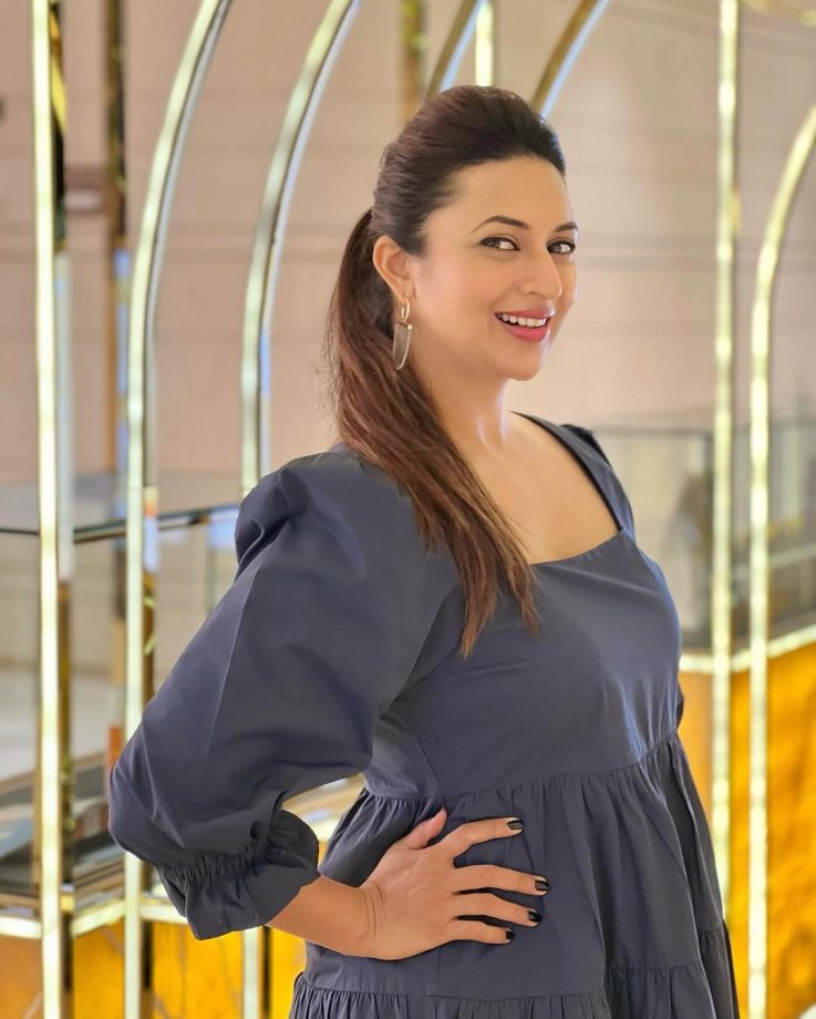 Candid Couture Essentials: Divyanka Tripathi’s minimalistic edition 860575