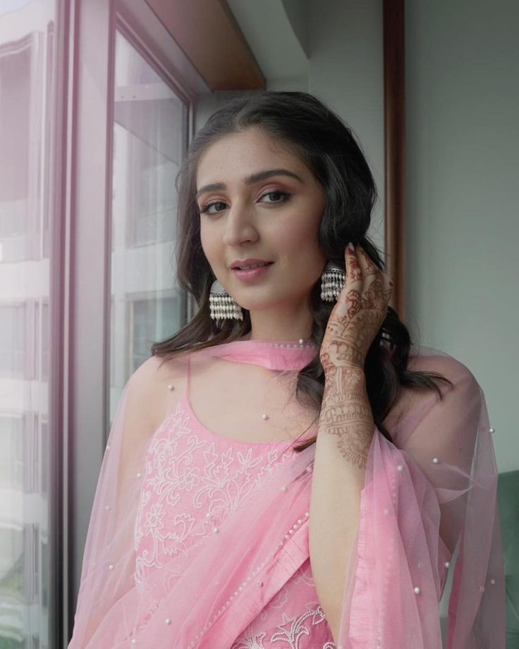 Dhvani Bhanushali Turns Desi Barbie In Rose Pink Sharara Suit, See Photos 863990