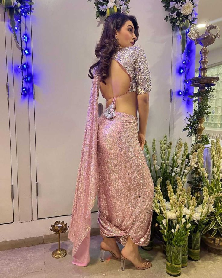 Get That Extra Glam Like Kajal Aggarwal, Hansika Motwani, And Amala Paul In Blouse Back Designs 859996