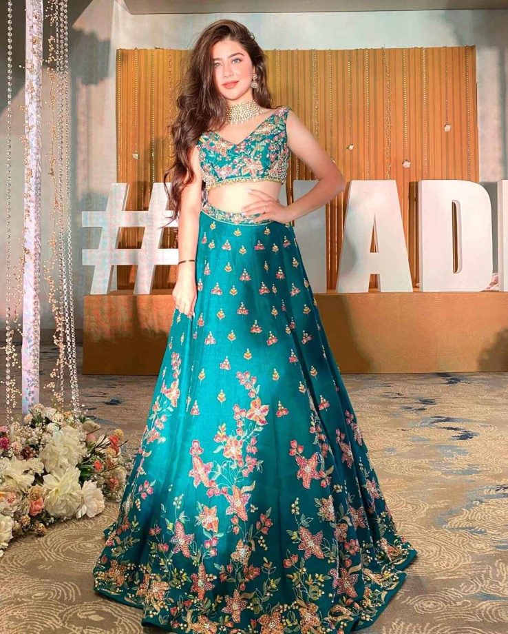 Gold Necklace Designs To Upgrade Your Ethnic Glam: Jannat Zubair, Avneet Kaur & Aditi Bhatia 859445