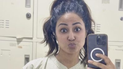 Hina Khan Takes A Mirror Selfie From Hospital; Check Here