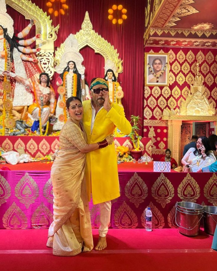 It’s time for the OGs! Kajol & Jackie Shroff vibe together on Maha Nabami [Photos] 863815