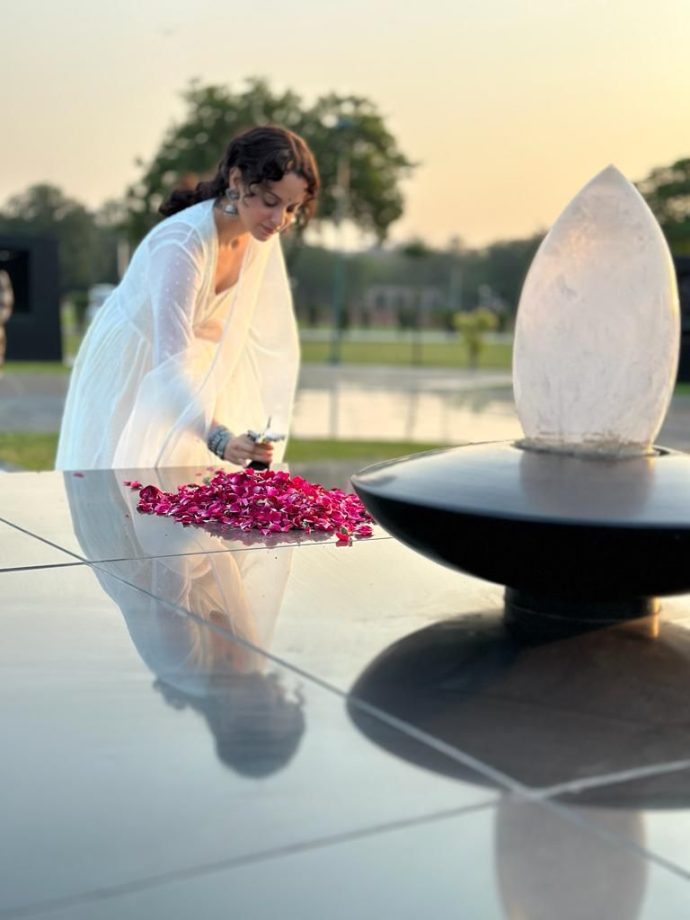 Kangana Ranaut aka Tejas Gill Honors the Man Behind the Iconic Tejas Fighter Jet Name, Atal Bihari Vajpayee at his Memorial 863971