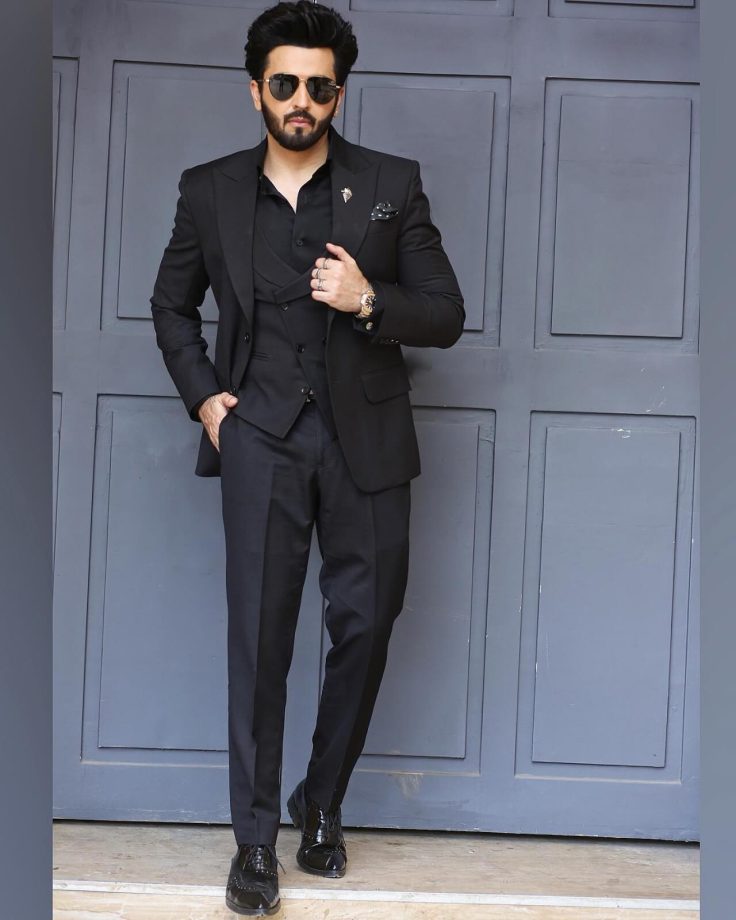 Man In Black Gaurav Khanna, Dheeraj Dhoopar, And Krishna Kaul Look Handsome Hunk In Suit 857323