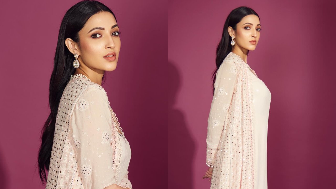 Neha Shetty's Pastel Anarkali Suit Is 'Divine' Pick For Diwali, Take Cues 865437