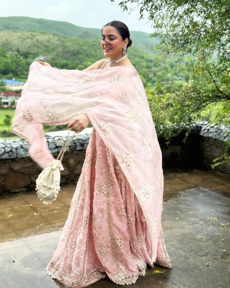 [Photos] Shivangi Joshi, Shraddha Arya & Shweta Tiwari stun in crop top lehengas, take cues 857606