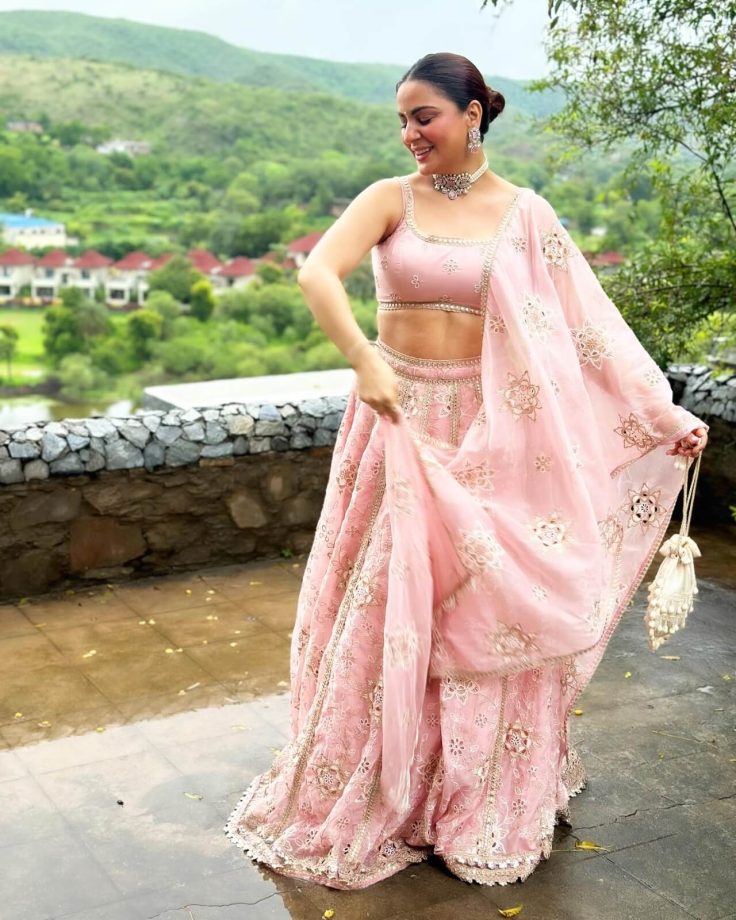 [Photos] Shivangi Joshi, Shraddha Arya & Shweta Tiwari stun in crop top lehengas, take cues 857607