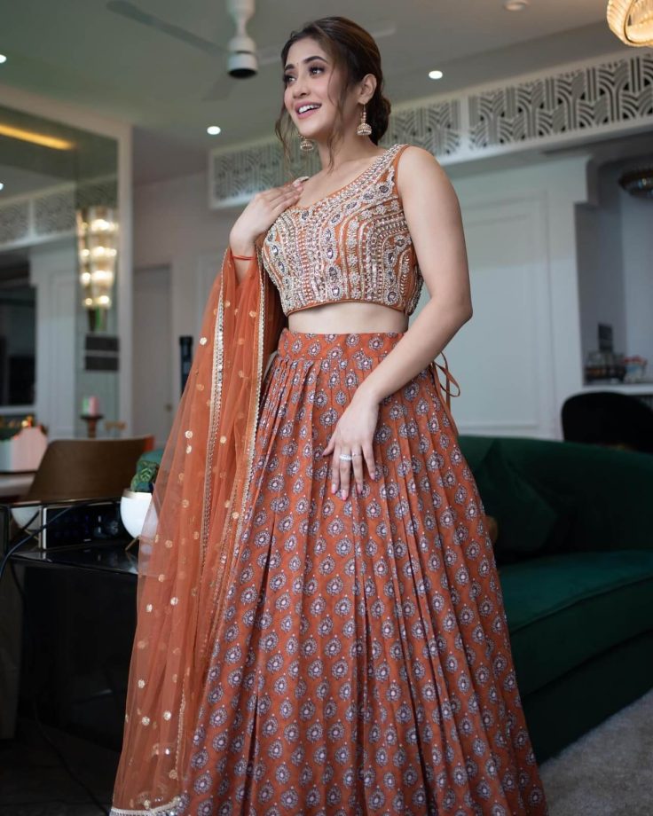 [Photos] Shivangi Joshi, Shraddha Arya & Shweta Tiwari stun in crop top lehengas, take cues 857598