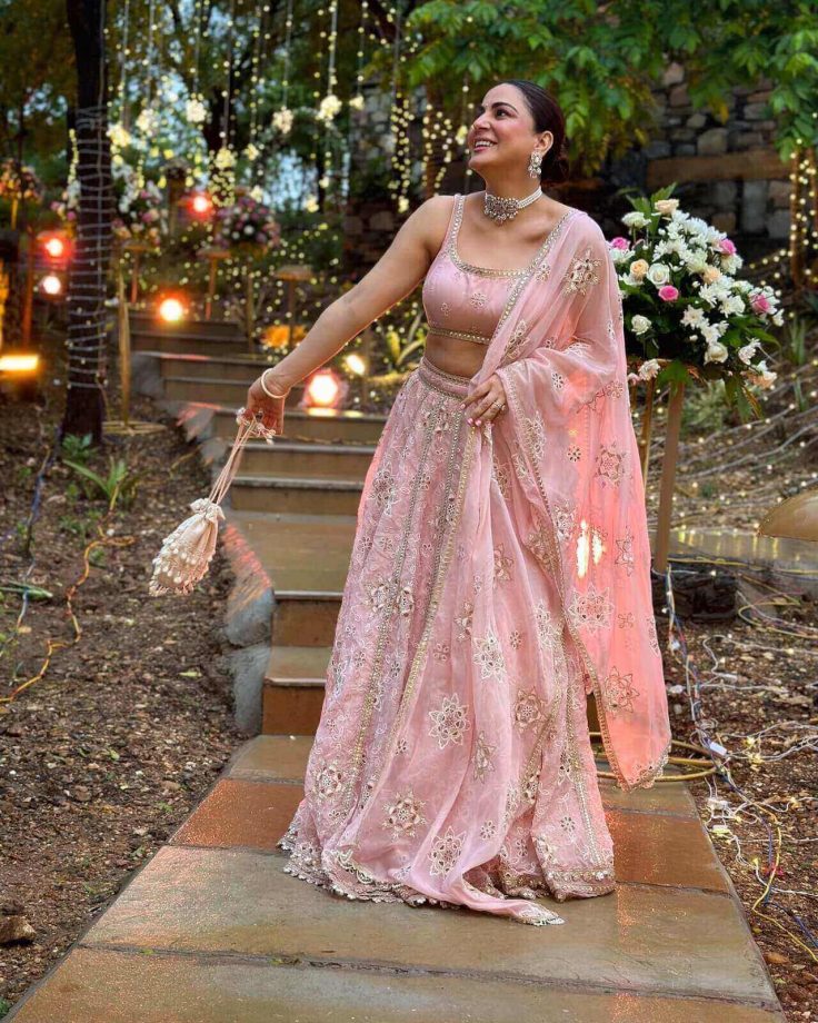 [Photos] Shivangi Joshi, Shraddha Arya & Shweta Tiwari stun in crop top lehengas, take cues 857618