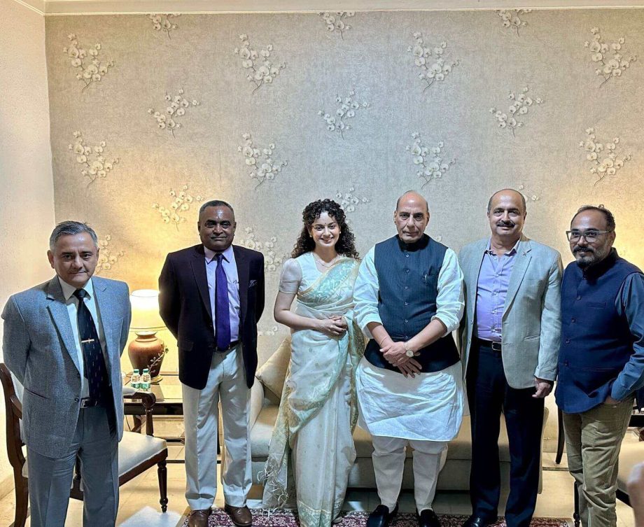 Proud moment! Defence Minister Rajnath Singh and other dignitaries from the Indian Air Force attend special screening of Tejas organized by the team at the Indian Airforce Auditorium! 863417