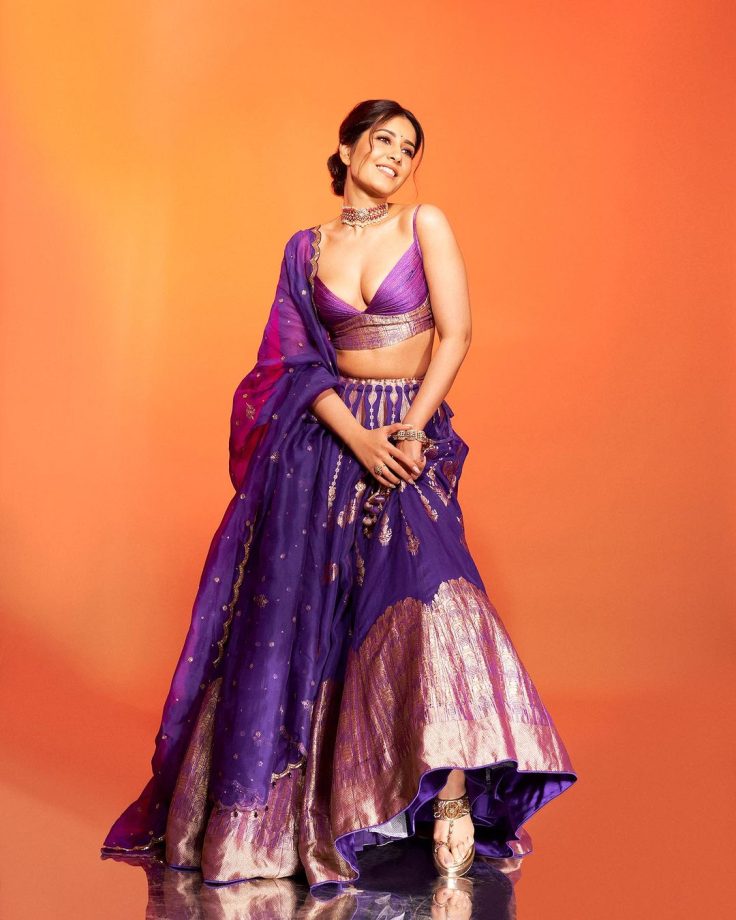 Raashi Khanna shines in purple Banarasi lehenga choli set, see photos 865151