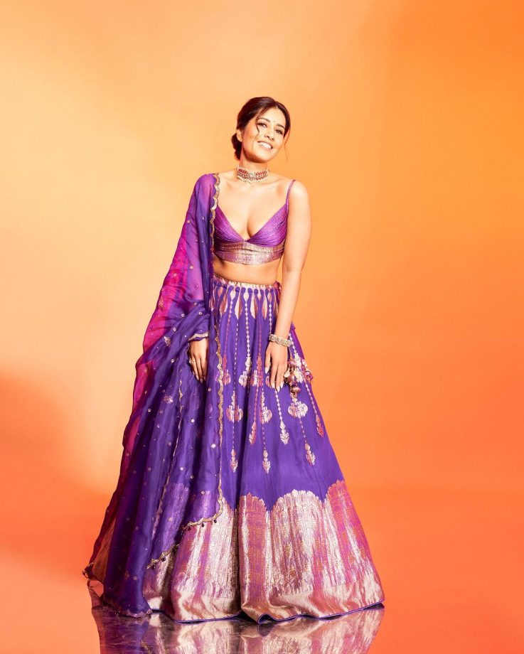 Raashi Khanna shines in purple Banarasi lehenga choli set, see photos 865154