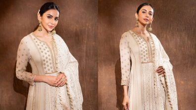 Rakul Preet Singh epitomises golden glow in embellished ivory chikankari Anarkali suit, see photos