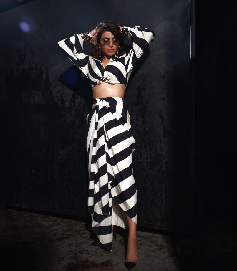 Samantha Ruth Prabhu Shows Her Sass In Black-White Striped Top And Skirt With Specs [Photos] 857788