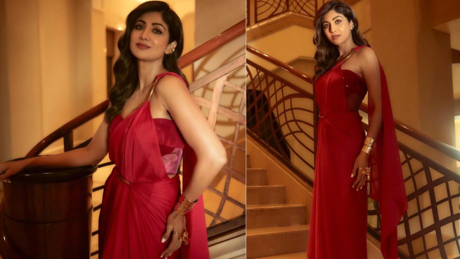 Shilpa Shetty stirs sass in red satin corset saree set [Photos] 864387