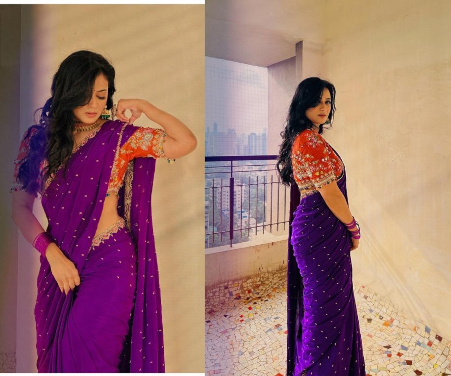 Shweta Tiwari And Karishma Tanna Steal Hearts In Saree And Designer Blouse 860153