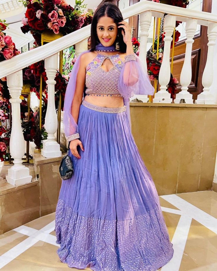 Steal These Lehenga Designs From Ayesha Singh, Mughda Chaphekar, Niti Taylor & Rupali Ganguly 860240