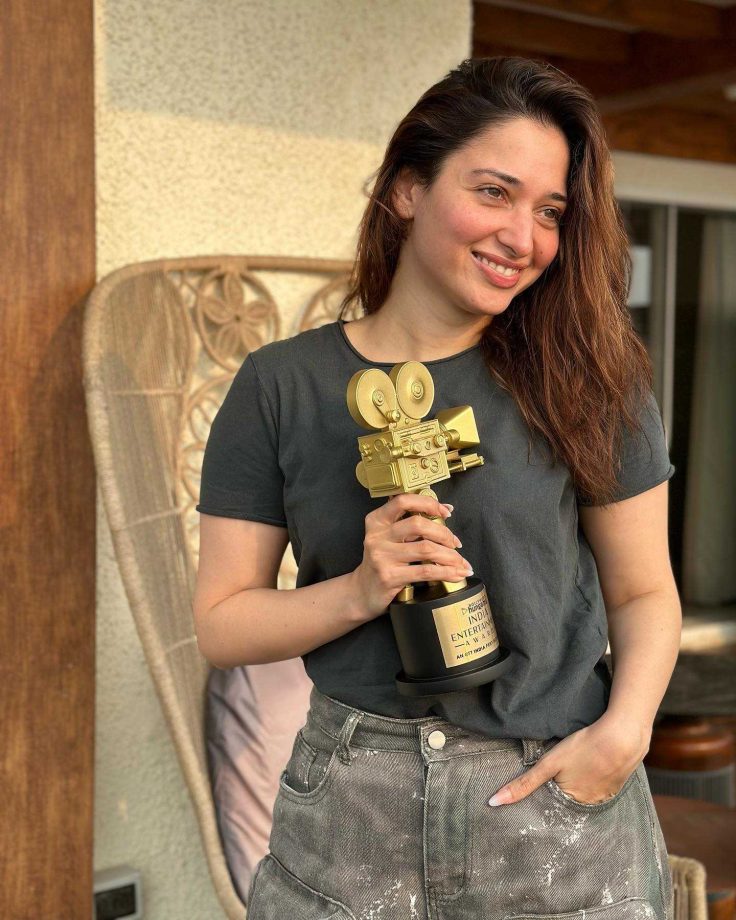 Tamannaah Bhatia bags ‘Best Actor Of The Year’ award for Aakhri Sach & Jee Karda 863491