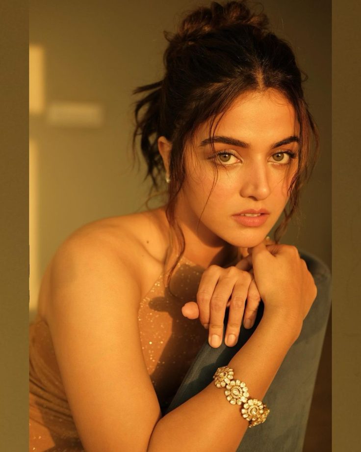 Wamiqa Gabbi Glows Like Gold In Sunkissed Photos, See Here 864257