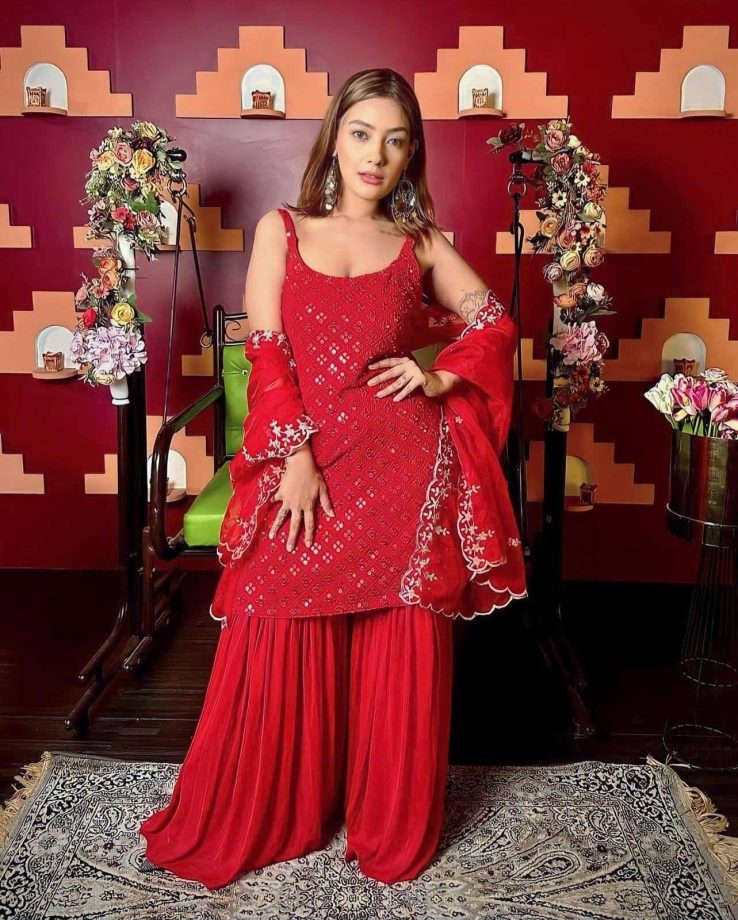 Wardrobe Essentials: Aashika Bhatia, Avneet Kaur & Jannat Zubair’s style guide [Photos] 859688