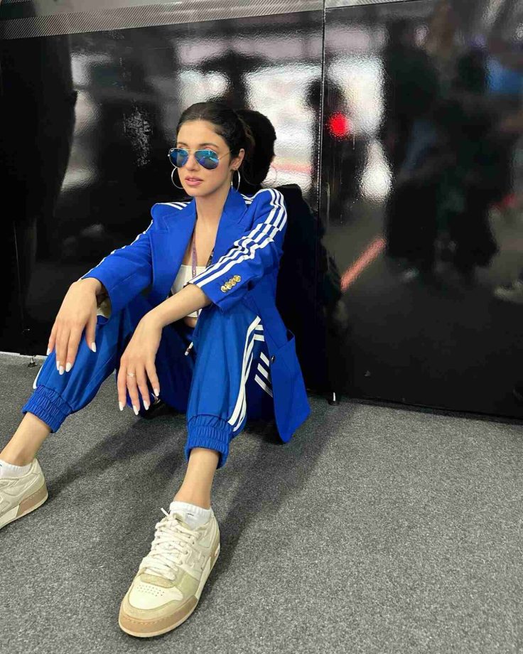 Yaariyan 2 Promotions: Divya Khosla Kumar ups boss quotient in blue blazer suit [Photos] 858404