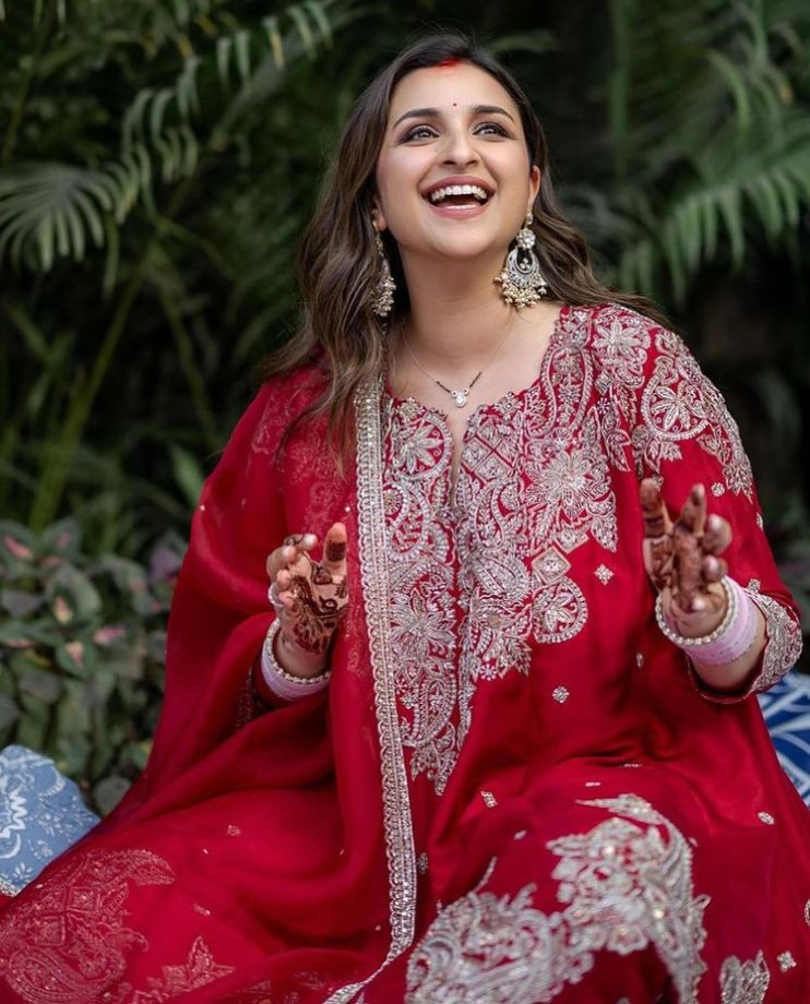 Go Stylish This Diwali In Salwar Suit Like Parineeti Chopra, Sonakshi Sinha & Tamannaah Bhatia 866964