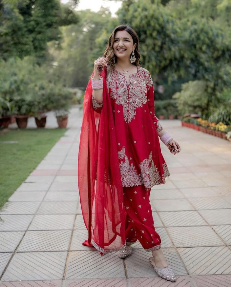 Go Stylish This Diwali In Salwar Suit Like Parineeti Chopra, Sonakshi Sinha & Tamannaah Bhatia 866966