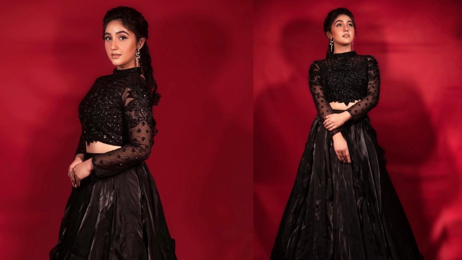 In Photos: Ashnoor Kaur goes all glitter in designer black ensemble 869258