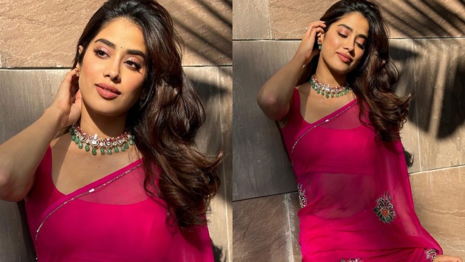 Janhvi Kapoor Is A Vision In Hot Pink Saree With Green Necklace 870823