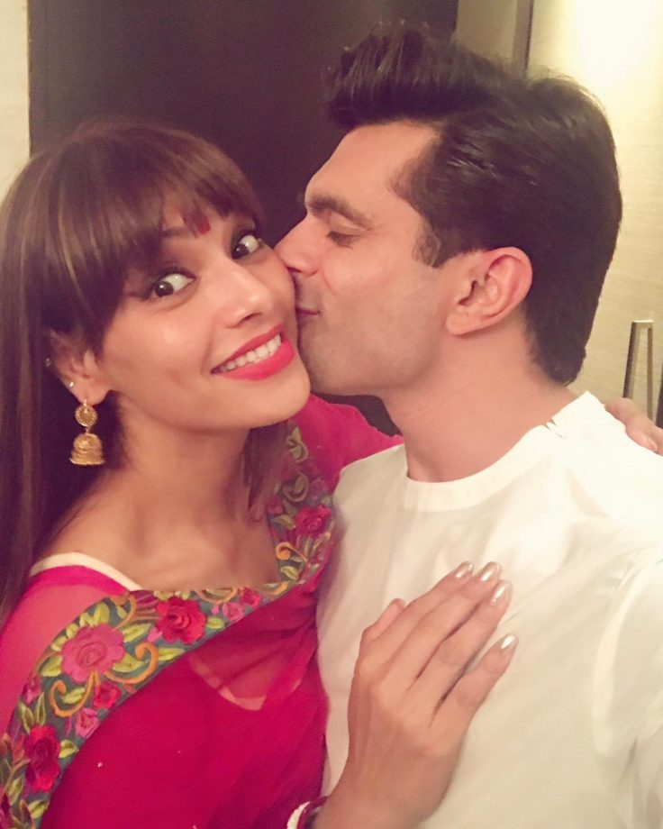 Karan Singh Grover and Bipasha Basu's Cute Love On The Occasion of Karwa Chauth; Take A Look 866046